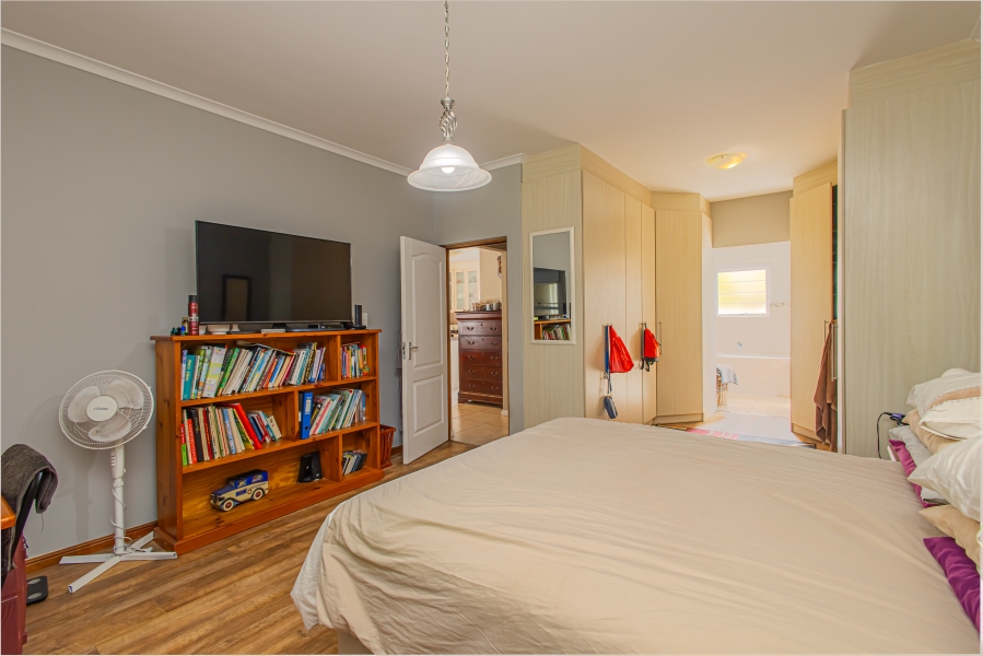 3 Bedroom Property for Sale in Country Club Western Cape